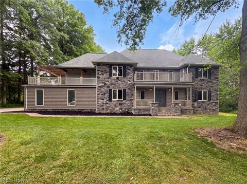Homes For Sale - 37045 Chagrin Boulevard<br/> Chagrin Falls, OH 44022