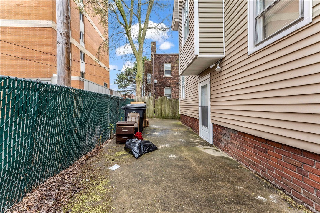 Clifton Blvd - Residential Lease