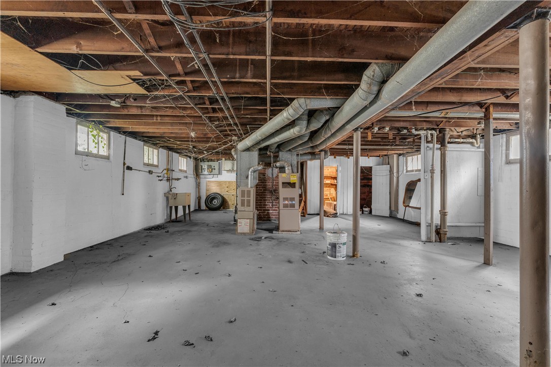 Clifton Blvd - Residential Lease