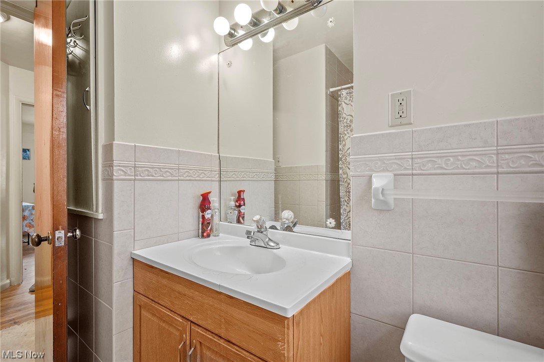 Rapid Transit Land Cos 01 - Residential Income