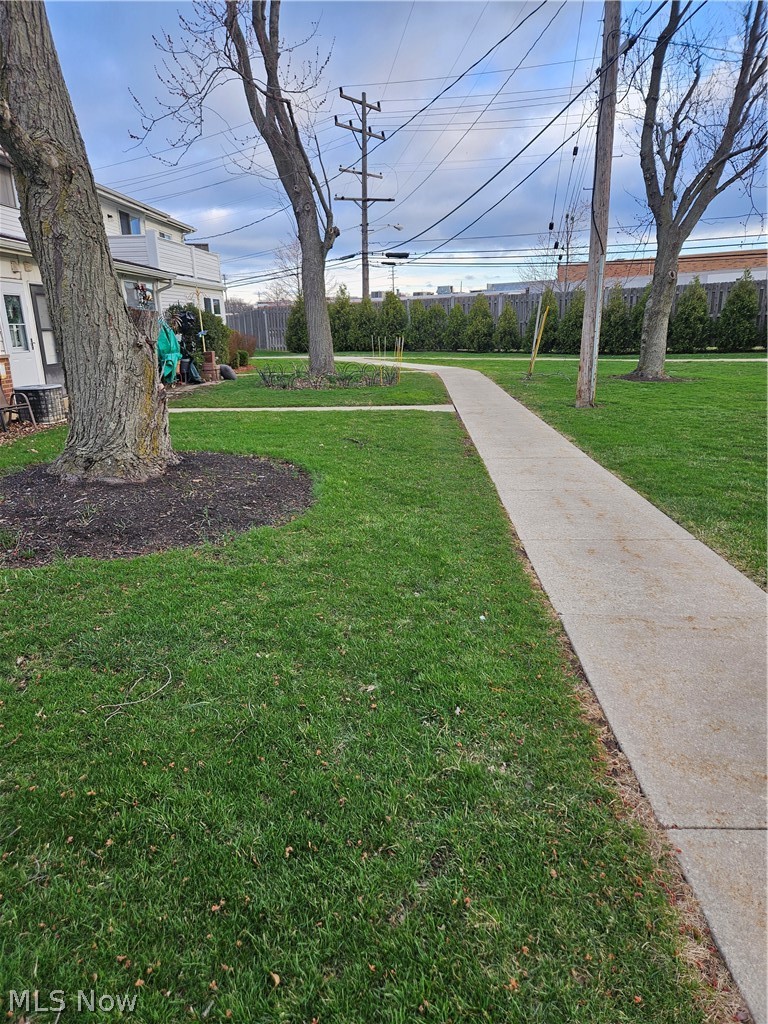 25600 Country Club Boulevard 12