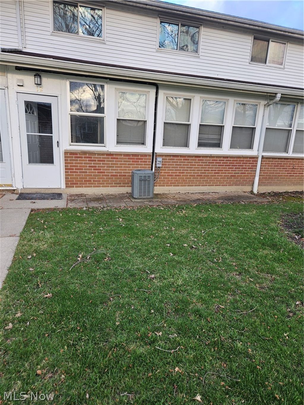 Photo of 25600 Country Club Boulevard #12, North Olmsted, OH 44070 (MLS # 5193834)