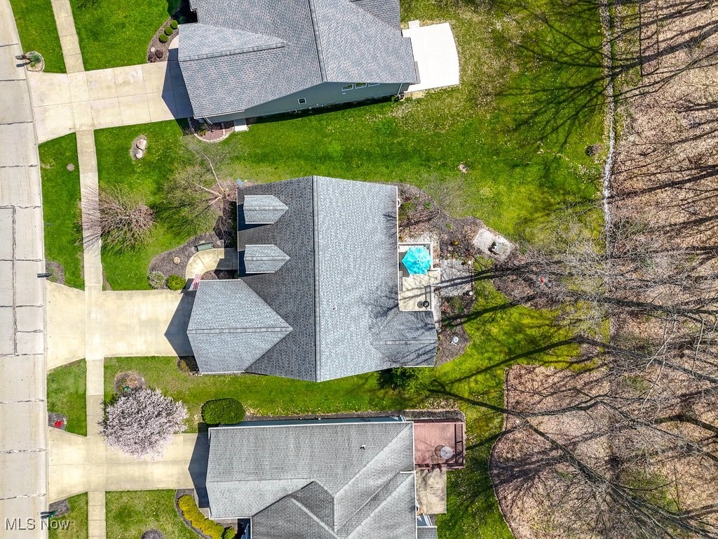 15335 Royal Oak Drive, Middlefield, Ohio image 13