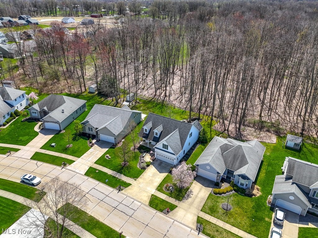 15335 Royal Oak Drive, Middlefield, Ohio image 12