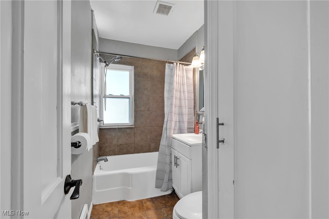 225 Longfellow Street, Elyria, Ohio image 13
