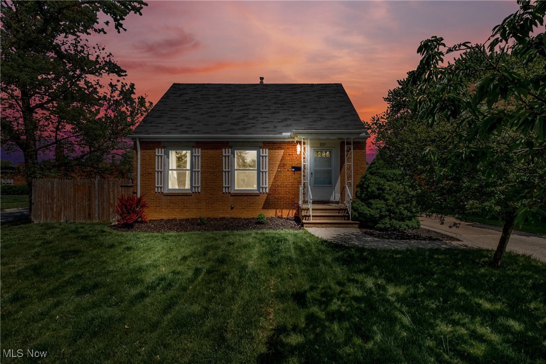 225 Longfellow Street, Elyria, Ohio image 2