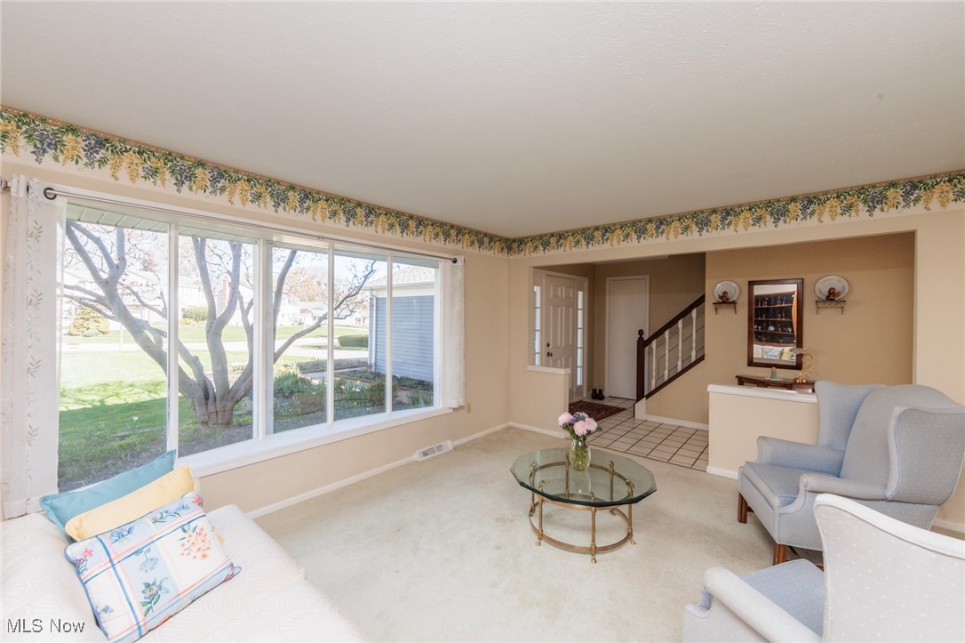 16977 Antler Lane, Strongsville, Ohio image 3
