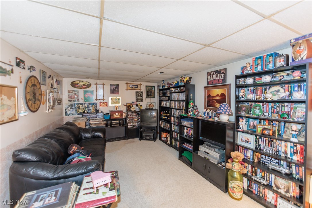 16977 Antler Lane, Strongsville, Ohio image 34
