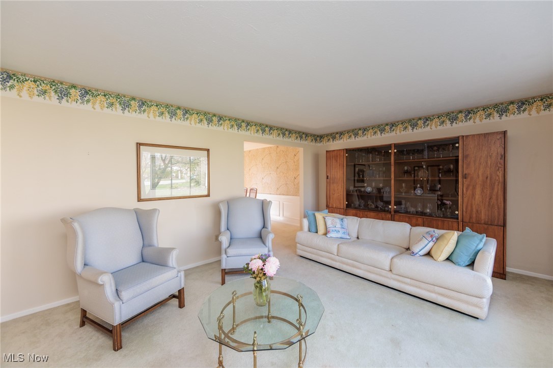 16977 Antler Lane, Strongsville, Ohio image 4