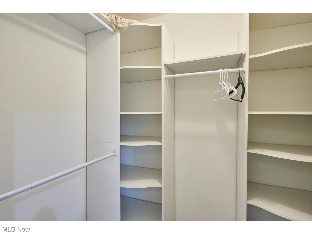 Farmstead Re Allt Ph II - Residential