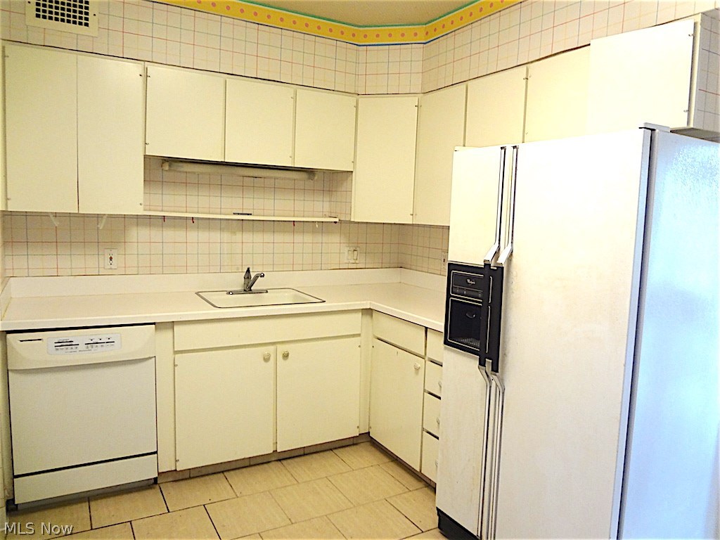 One Bratenahl Place Condo - Residential