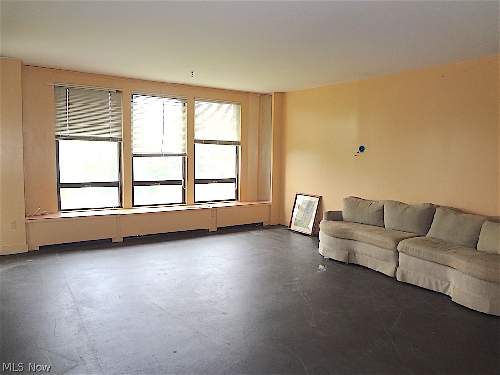 One Bratenahl Place Condo - Residential