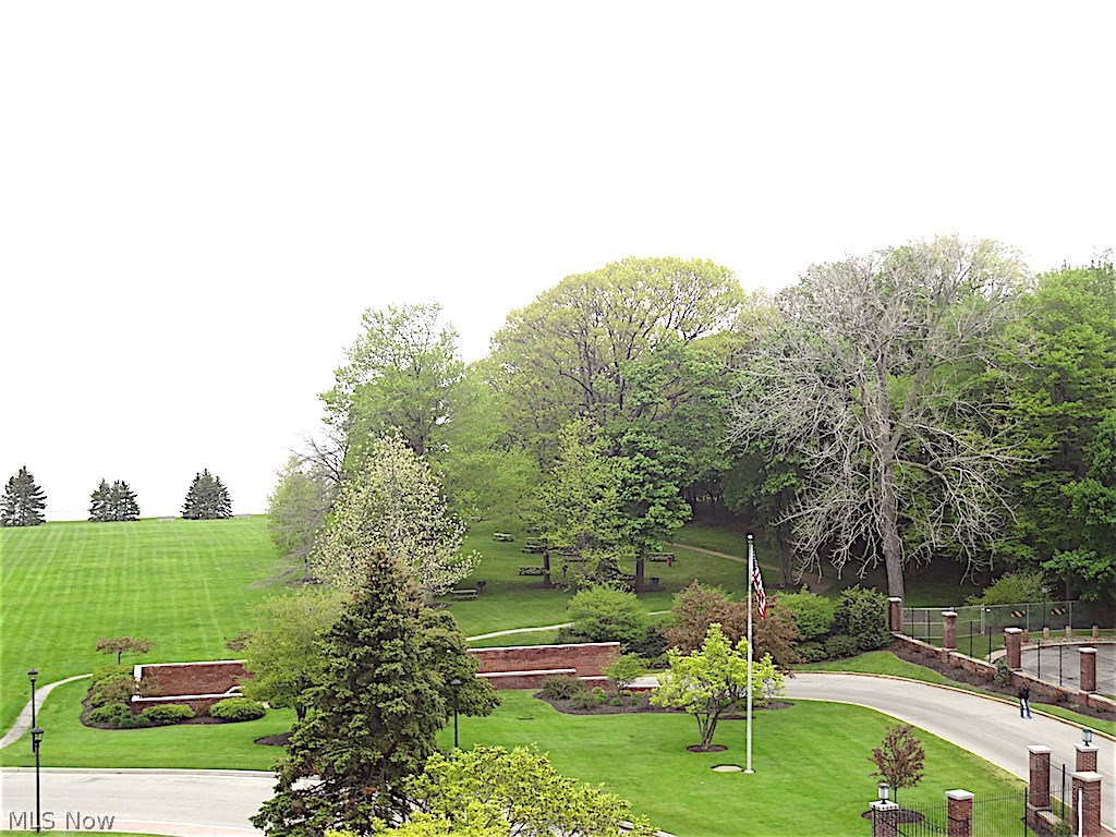 One Bratenahl Place Condo - Residential