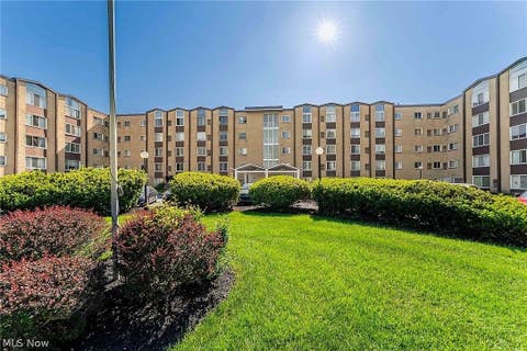 Condo For Rent - 25735 Lorain Road #513<br/> North Olmsted, OH 44070
