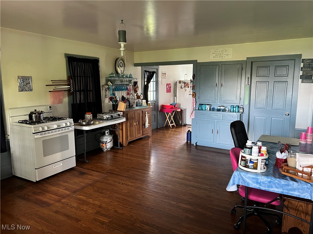 7376 S Honeytown Road, Fredericksburg, Ohio image 25