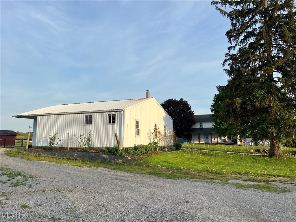7376 S Honeytown Road, Fredericksburg, Ohio image 23