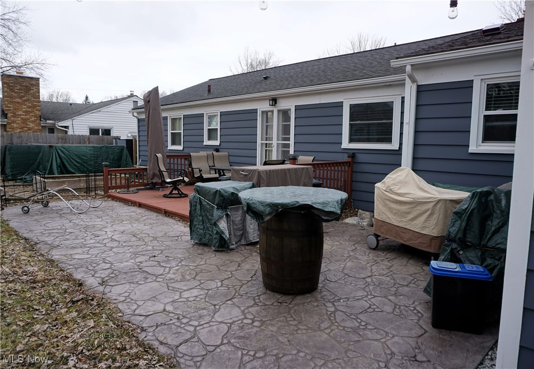 8488 Hallnorth Drive, Mentor, Ohio image 3