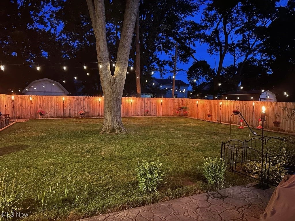 8488 Hallnorth Drive, Mentor, Ohio image 22