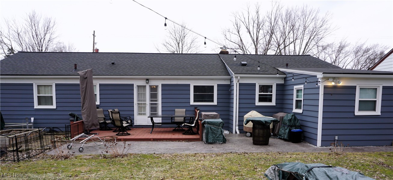 8488 Hallnorth Drive, Mentor, Ohio image 2
