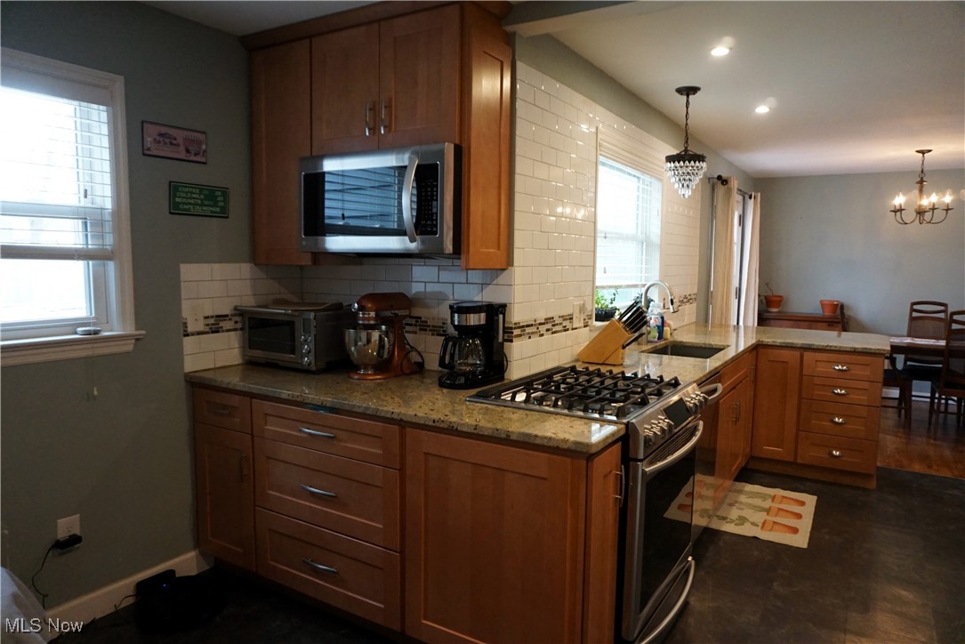 8488 Hallnorth Drive, Mentor, Ohio image 10