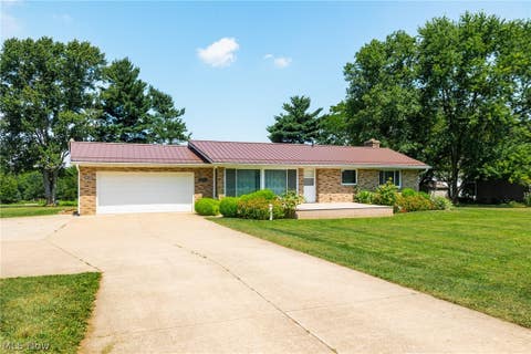 Homes For Sale - 14138 Nussbaum Road<br/> Dalton, OH 44618