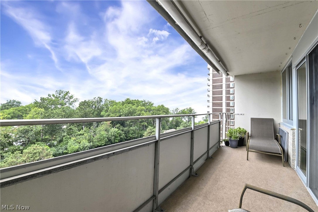 12900 Lake Avenue 809