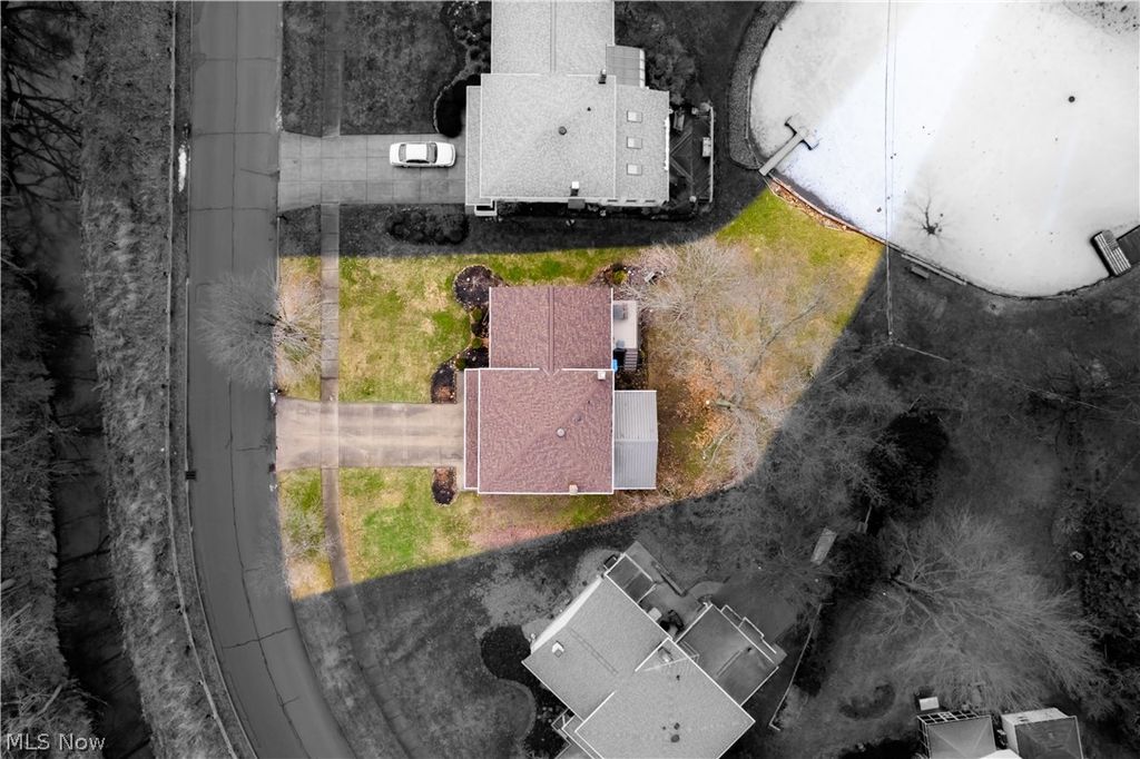 Photo of 7706 E Linden Lane, Parma, OH 44130 (MLS # 5188207)