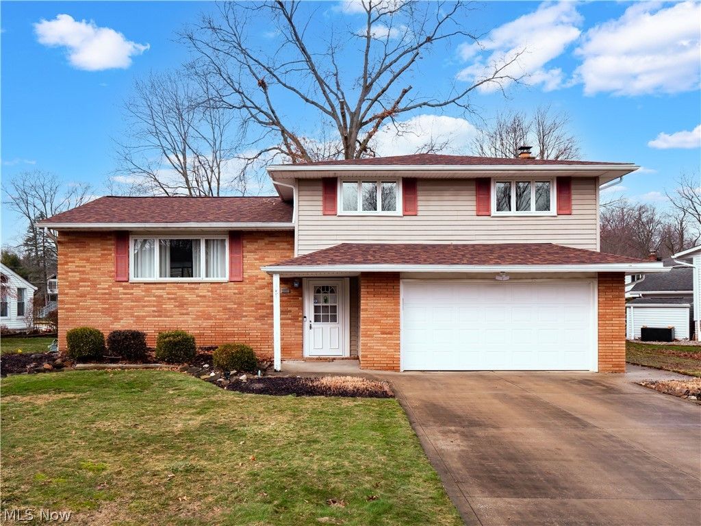 Photo of 7706 E Linden Lane, Parma, OH 44130 (MLS # 5188207)