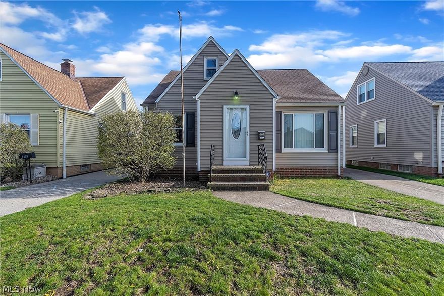 Welcome to this beautifully remodeled bungalow in the heart of Parma. This two bedroom (with the potential for a third with the fully framed room upstairs) boasts all real hardwood floors throughout, brand new Samsung appliances in both the kitchen and basement, plus a bonus sun room that can be used for various things. Cute and charming, this home surely won't last, schedule your showing today!