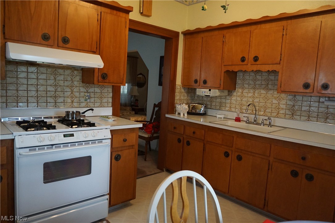 Shaker Vineyards Land Co - Residential Lease