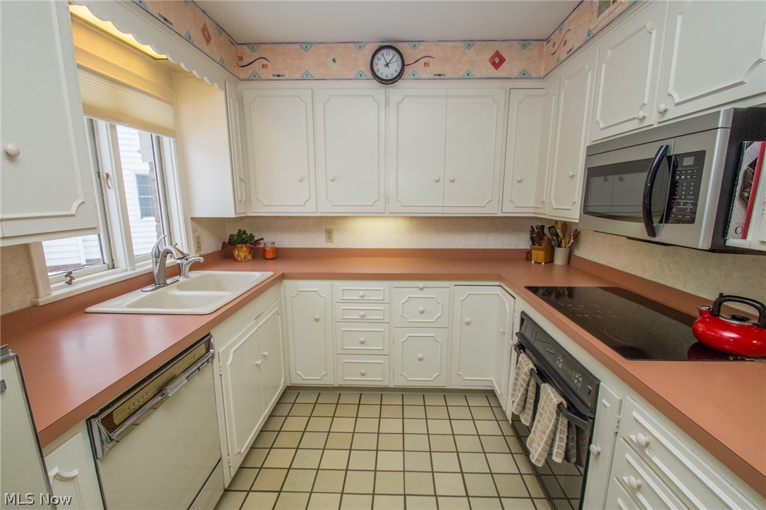 Dahlia Gardens Resub 02 & 03 - Residential