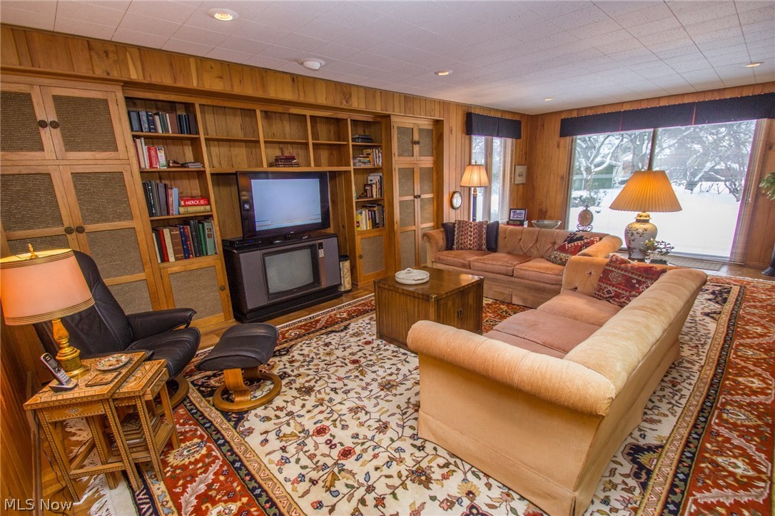 Dahlia Gardens Resub 02 & 03 - Residential