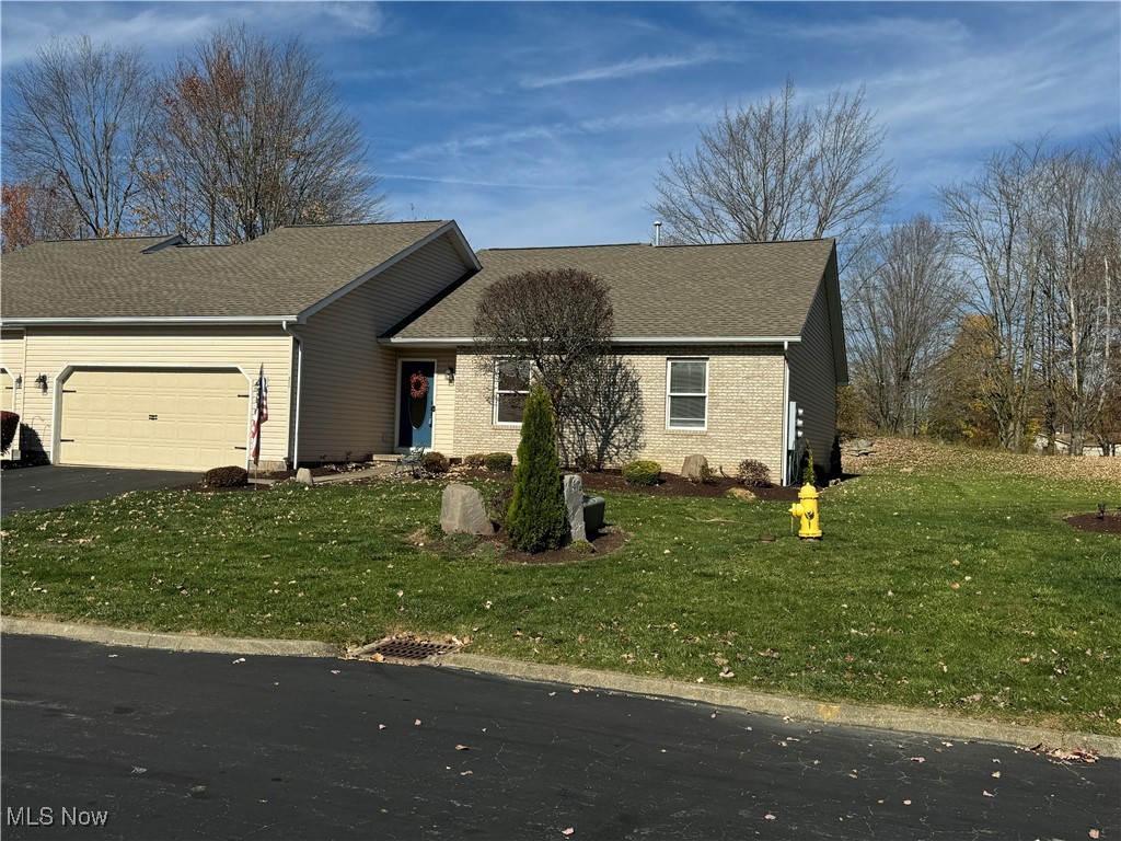 211 Golf Drive, Cortland, Ohio image 2