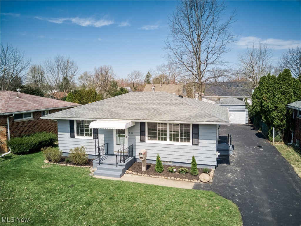 221 Franklin Avenue, Cuyahoga Falls, Ohio image 2