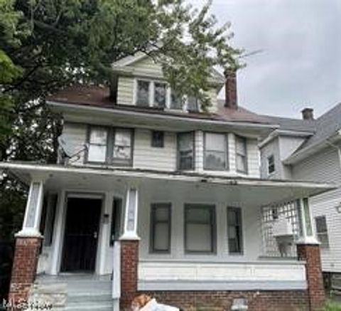 Single Family Residence in Cleveland OH 1217 125th. Street.jpg