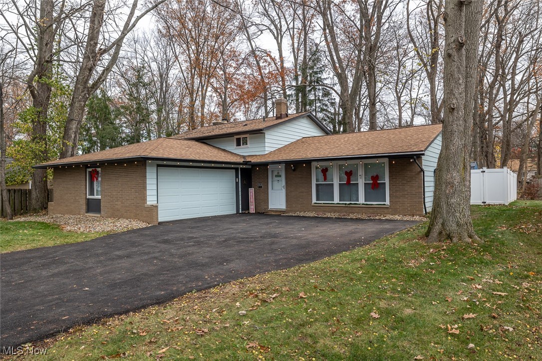 3081 W 230th Street, North Olmsted, Ohio image 1