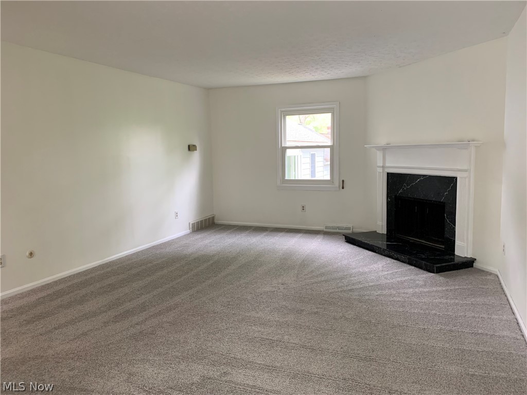 Cuyahoga River Estate - Residential