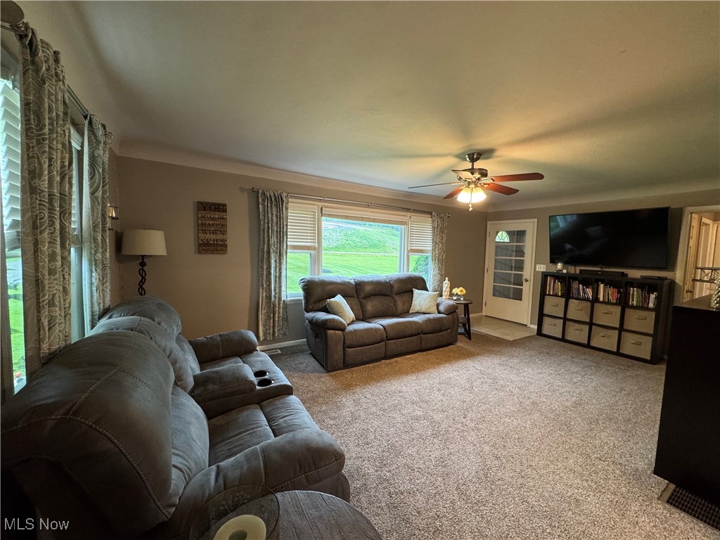 8585 Williams Road, Chardon, Ohio image 10