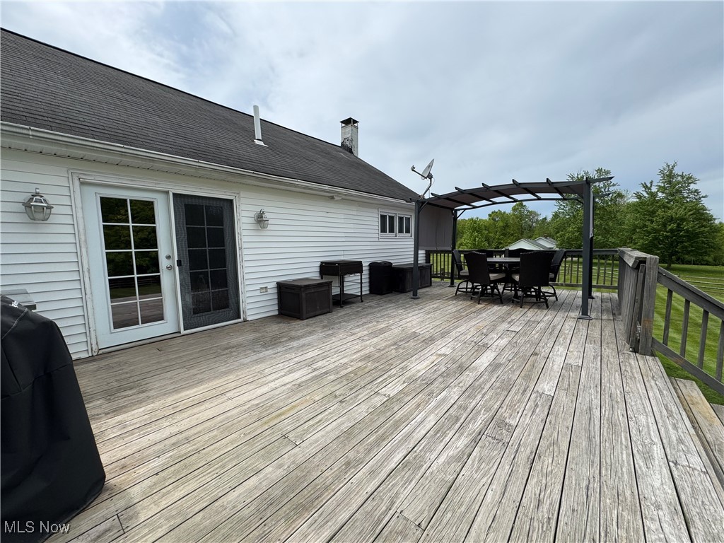 8585 Williams Road, Chardon, Ohio image 8