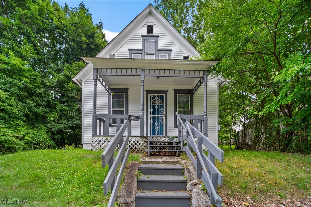 Excellent opportunity to purchase a fully occupied, hands-off investment property in Akron! This single-family home is currently rented for $975/month with a lease in place through January 31, 2026, and the tenant pays all utilities—making for a truly turnkey investment. Located in close proximity to downtown Cleveland, the Cleveland Clinic, and the University of Akron, this property benefits from strong rental demand and access to major employment and educational hubs. A smart addition to any investor’s portfolio. **Can be purchased with 1432 Louisiana Ave Nw, Canton, OH 44703, 1636 Gibbs Ave Ne, Canton, OH 44705, 316 Young Ave Ne, Canton, OH 44704 & 677 Sharon St, Akron, OH 44314 - offered by the same seller.
