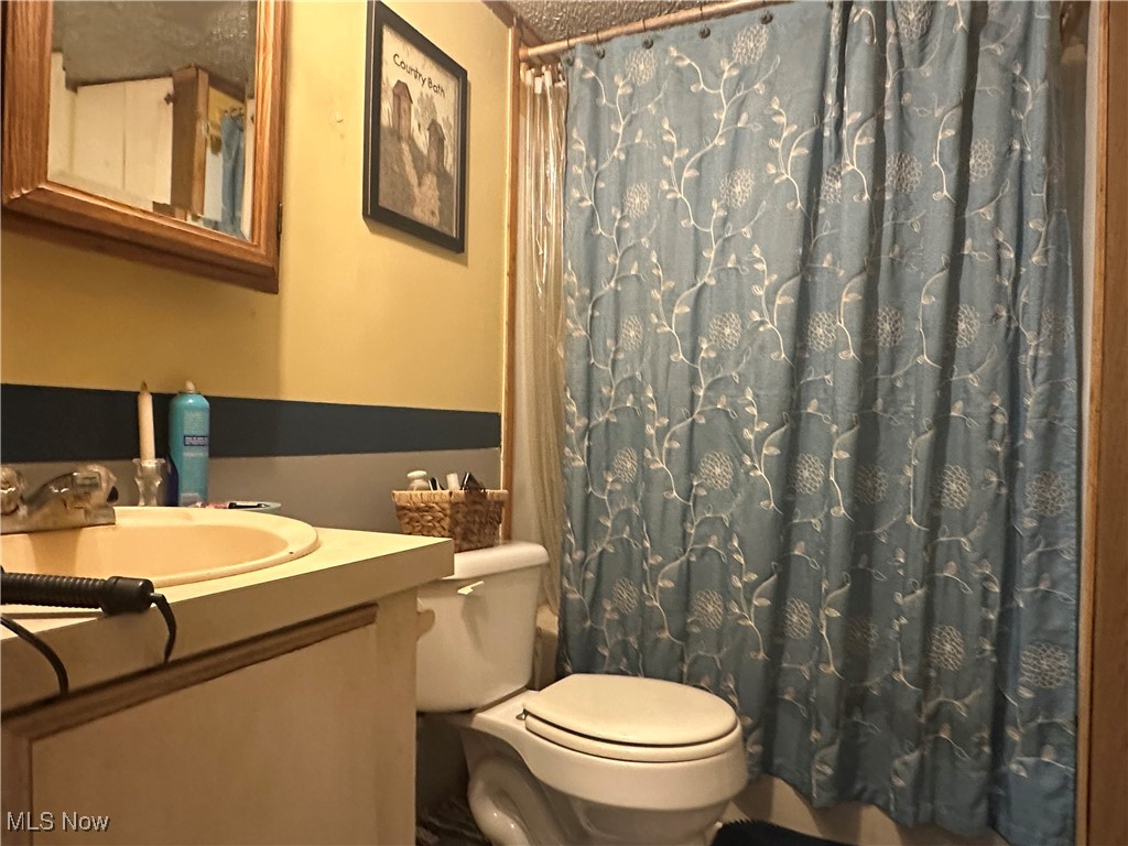 8051 Antigua Road, Sherrodsville, Ohio image 19