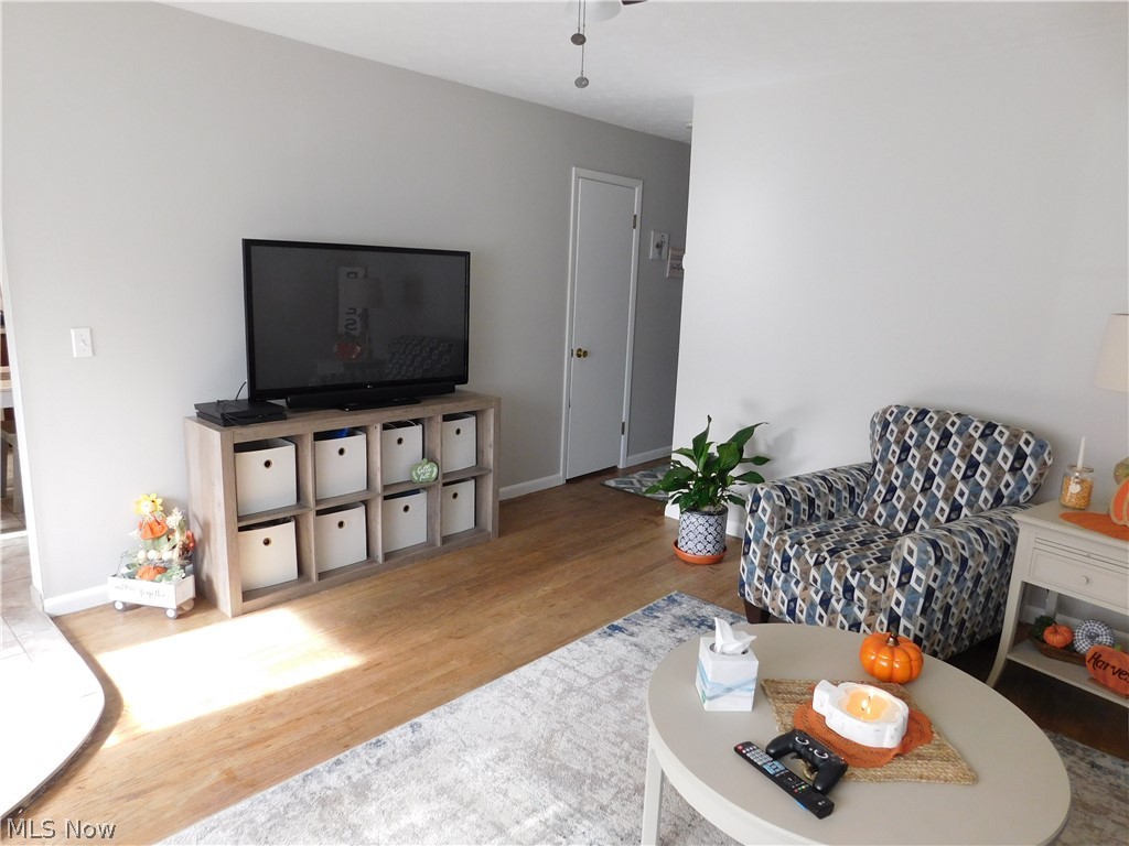 Tree Lane 02 - Residential