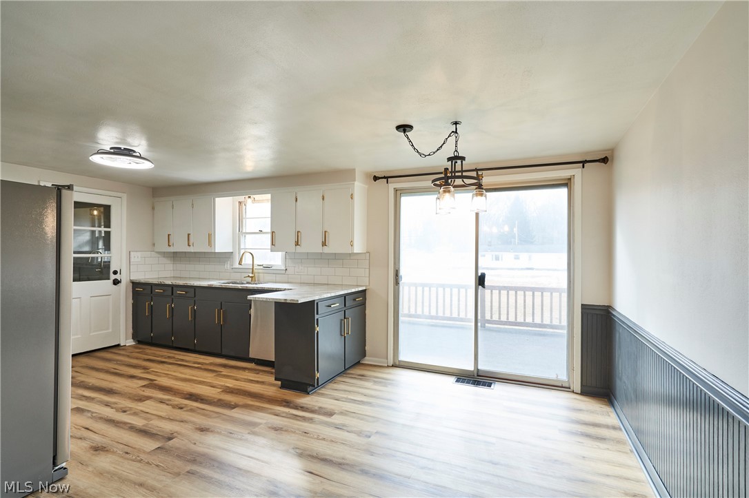 8484 Traphagen Street NW