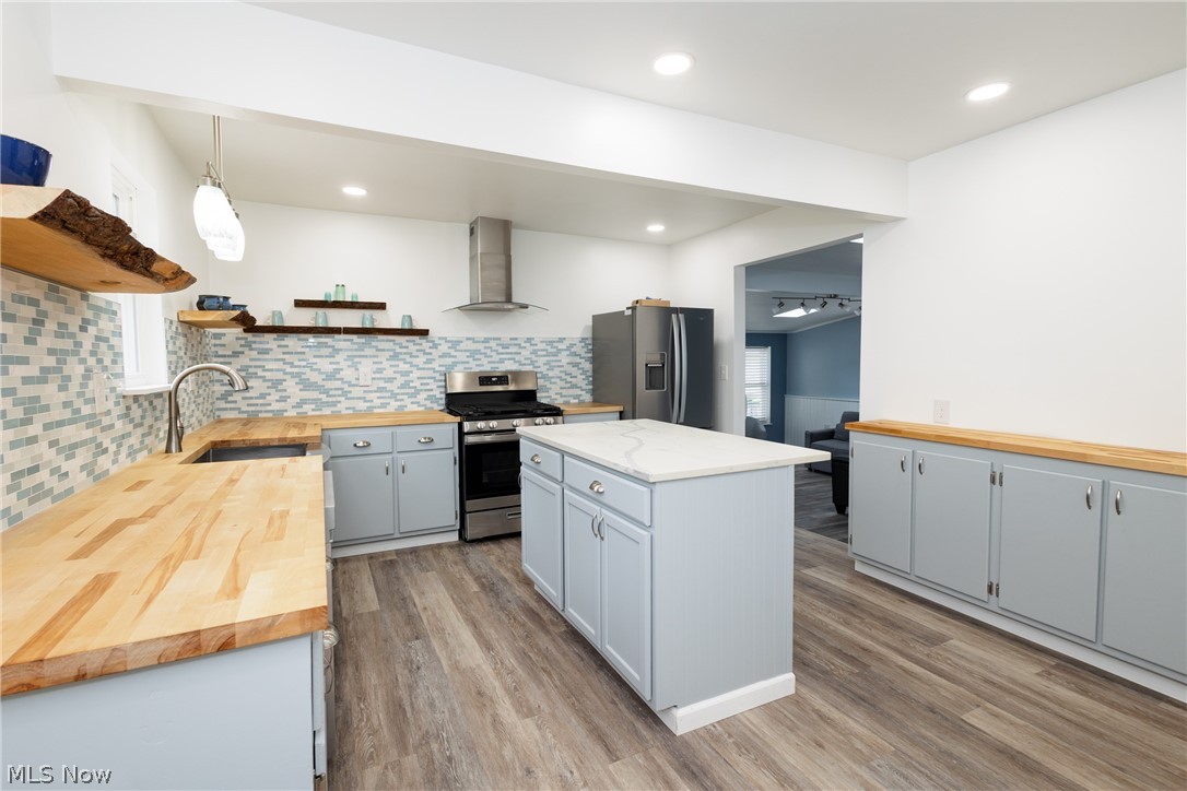 Inwood Beach 02 - Residential