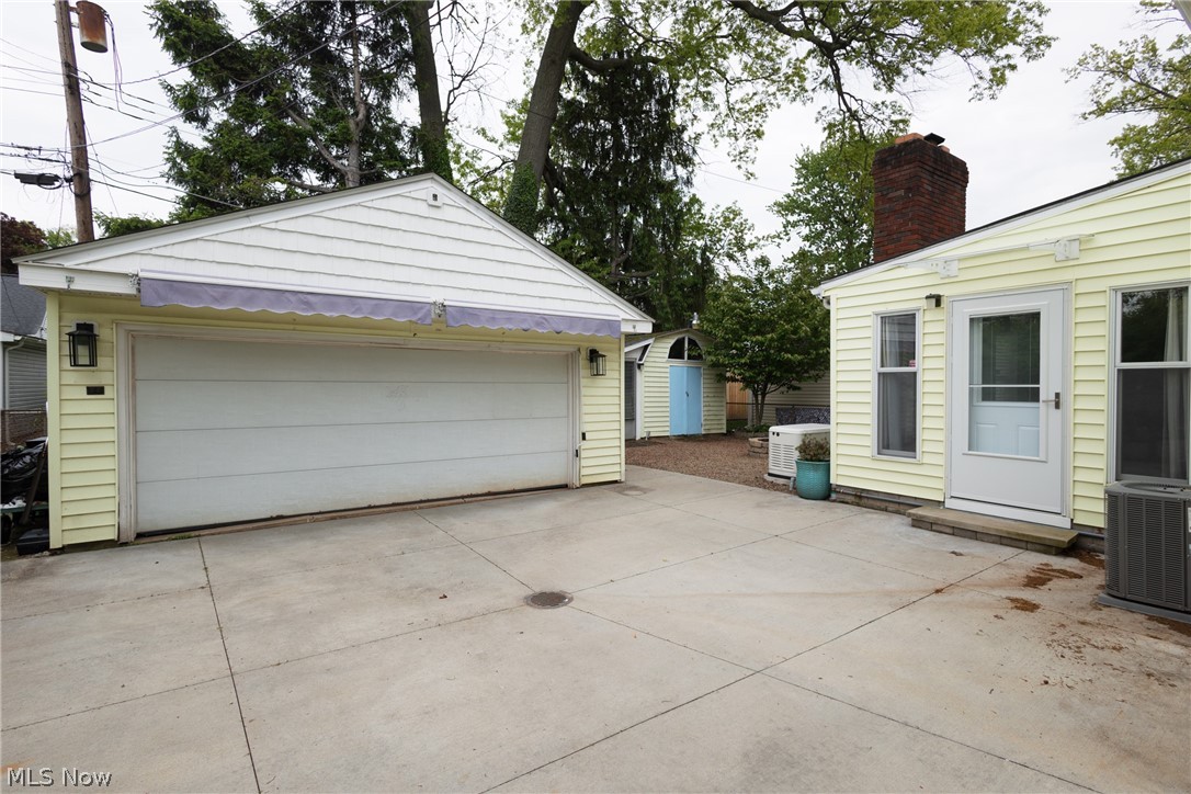 Inwood Beach 02 - Residential
