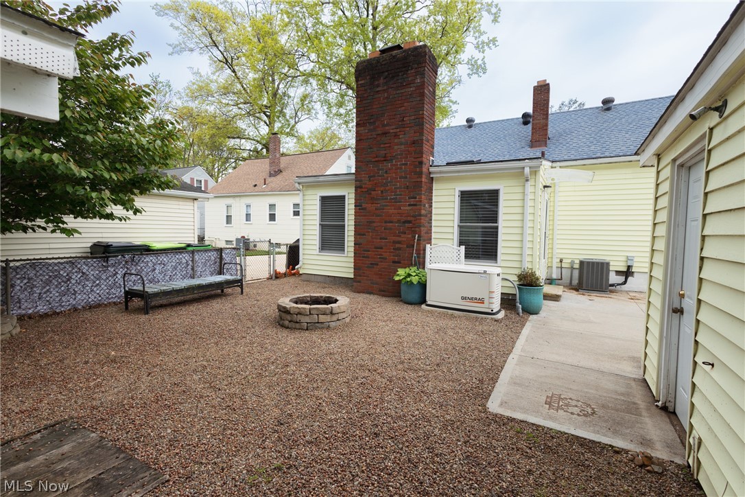 Inwood Beach 02 - Residential