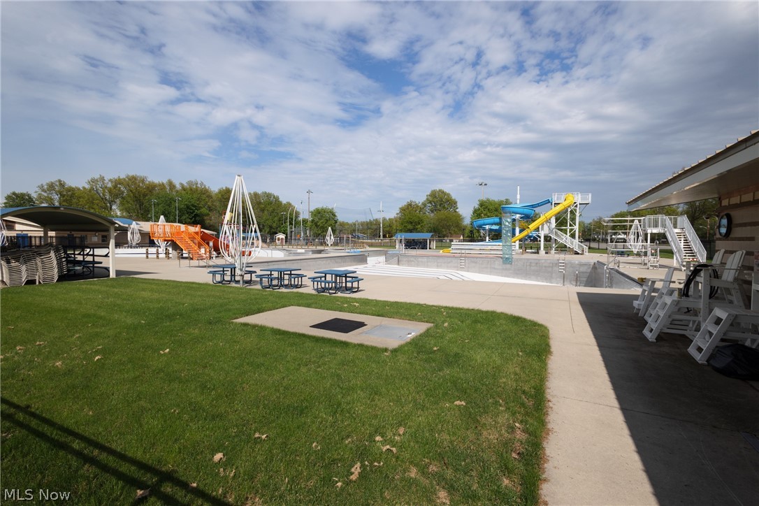 Inwood Beach 02 - Residential