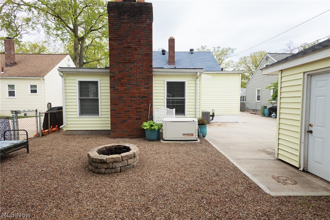 Inwood Beach 02 - Residential