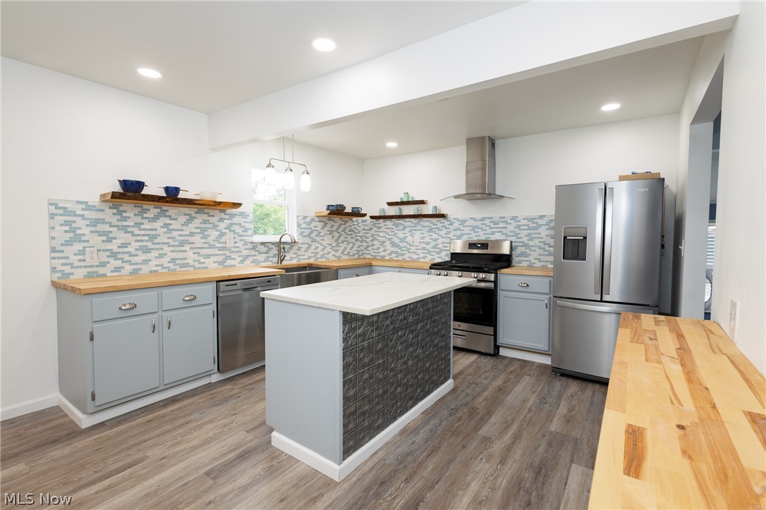 Inwood Beach 02 - Residential
