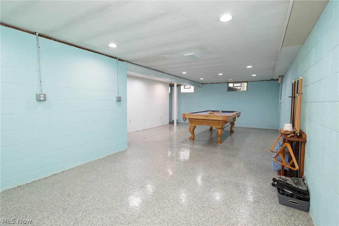 Inwood Beach 02 - Residential